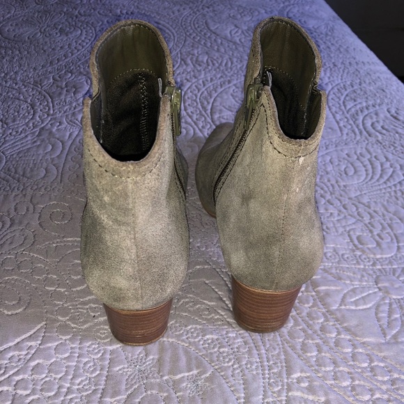 Aldo Booties Olive Green - Picture 3 of 9